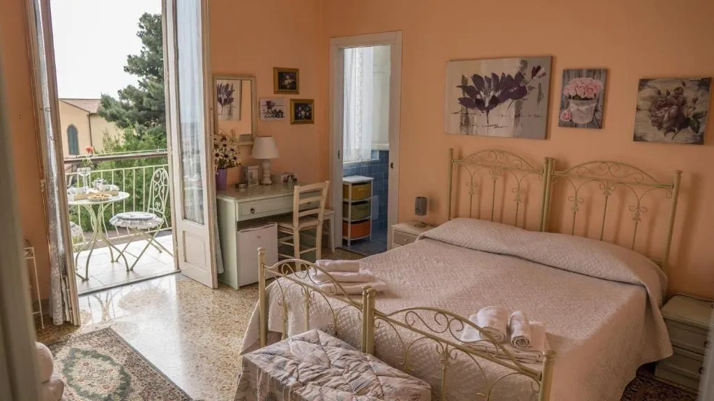 Room, Sikelia, Catania