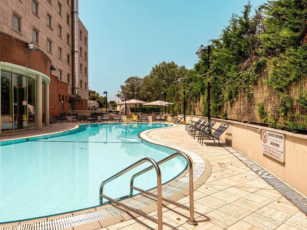 Pool, Novotel Roma Est, Rome