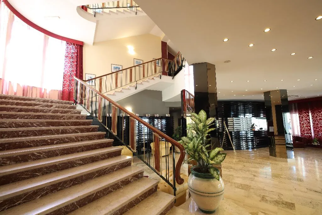 Lobby, Grande Albergo Maugeri, Catania