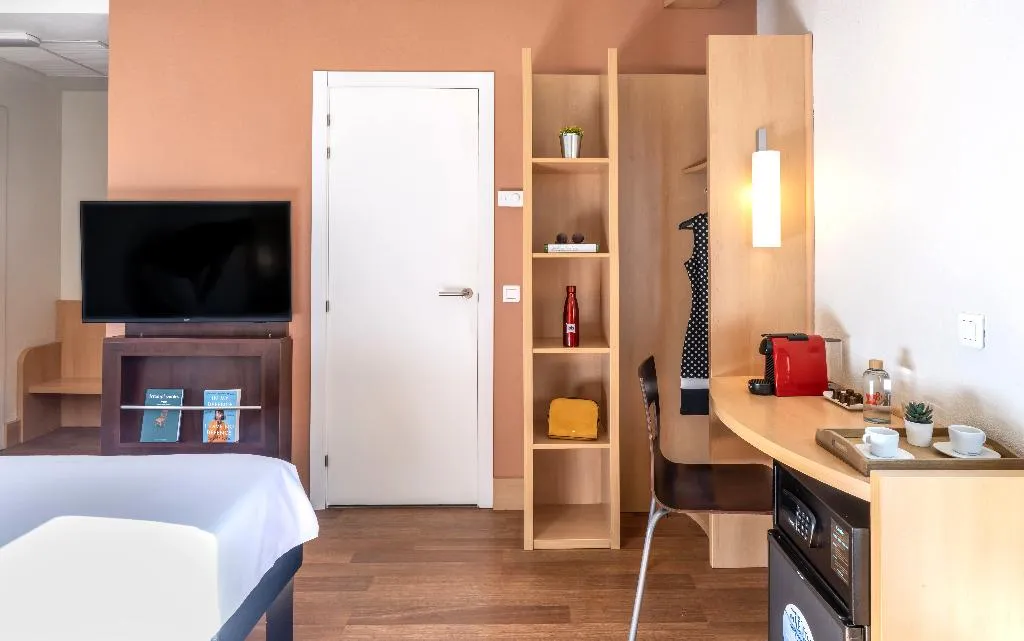 DOUBLE WITH TERRACE Room, Ibis Madrid Centro las Ventas, Madrid