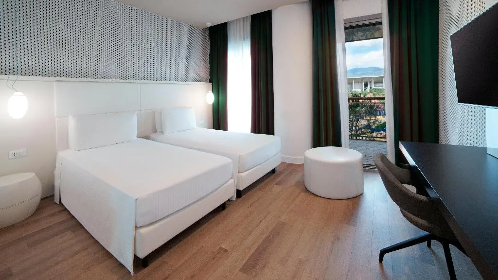 TWIN STANDARD Room, Voco Nola - Naples Vulcano Buono by IHG, Naples