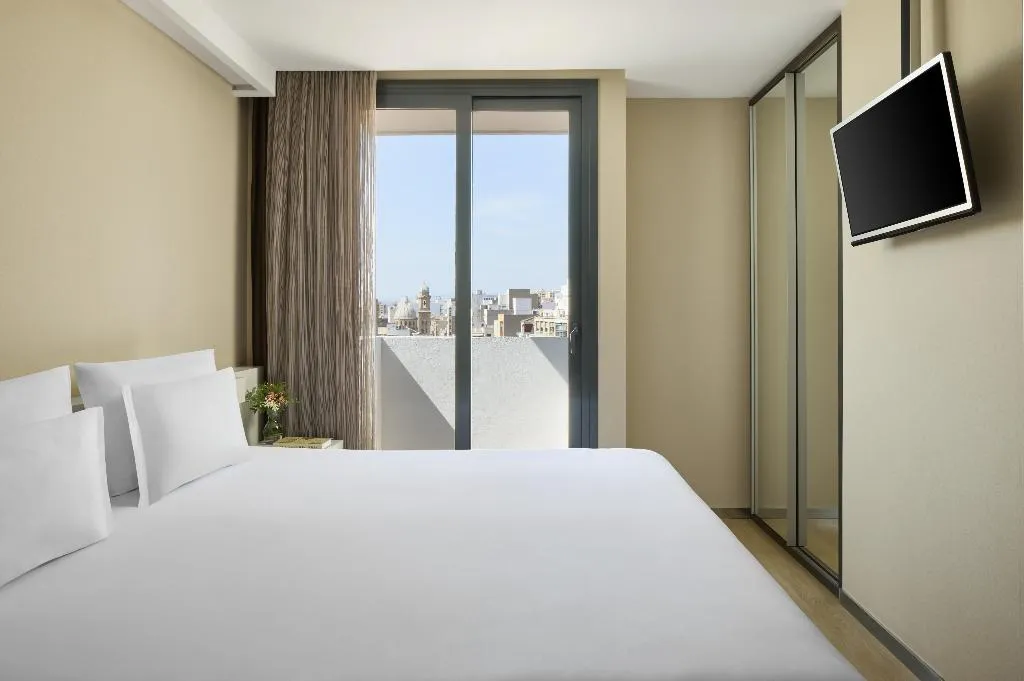 JUNIOR SUITE STANDARD Room, NH Castellón Mindoro, Valencia
