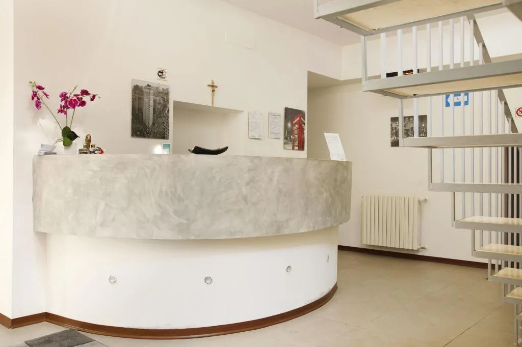 Lobby, Poma, Milan