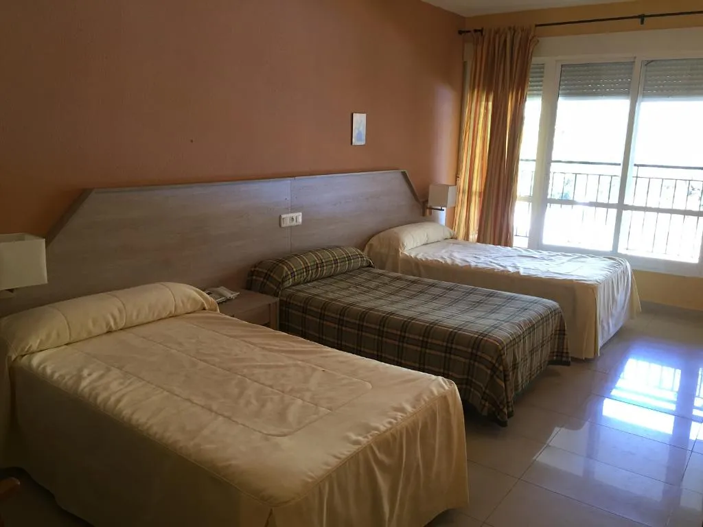 TRIPLE STANDARD Room, Manzanares, Madrid