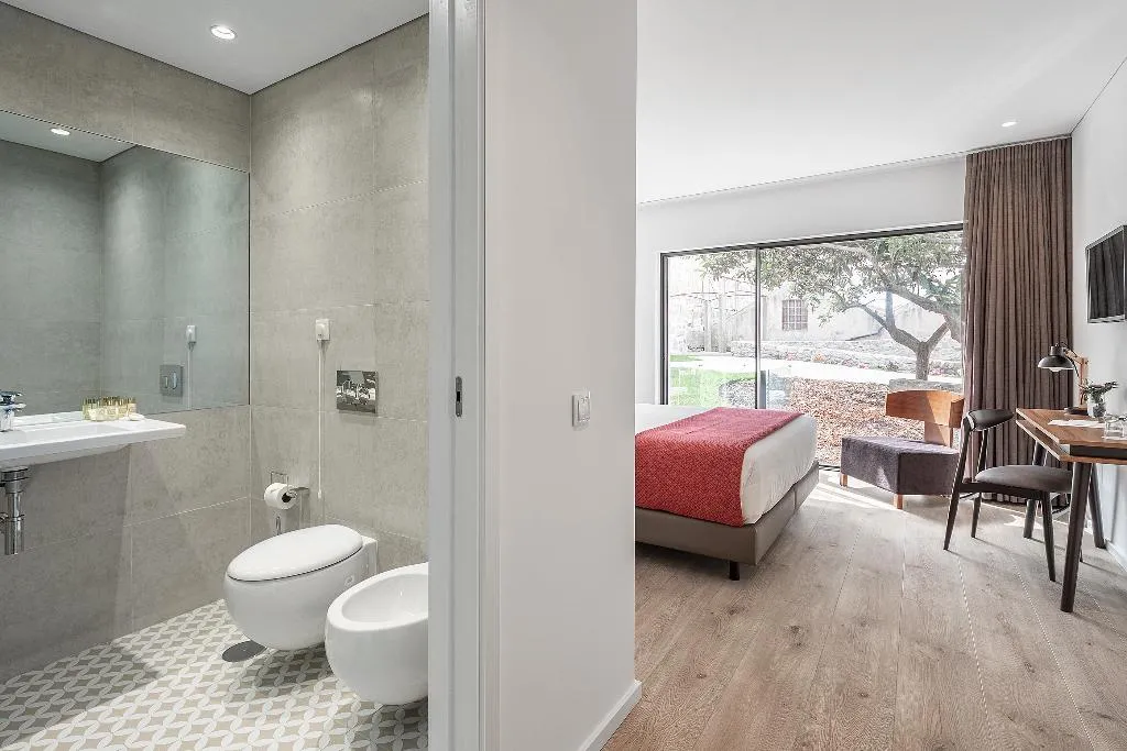 DOUBLE STANDARD Room, Caleway Hotel, Porto