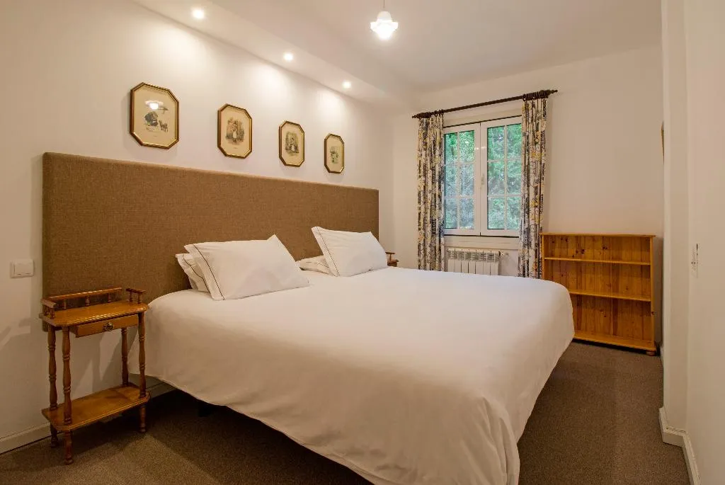 CHALET CAPACITY 4 TWO BEDROOMS Room, Quinta Santo Antonio Da Serra, Madeira