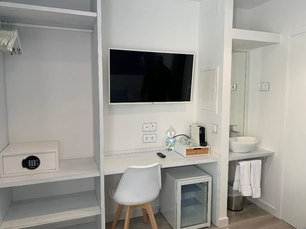 DOUBLE STANDARD Room, Nerja Casual Rooms, Costa Del Sol