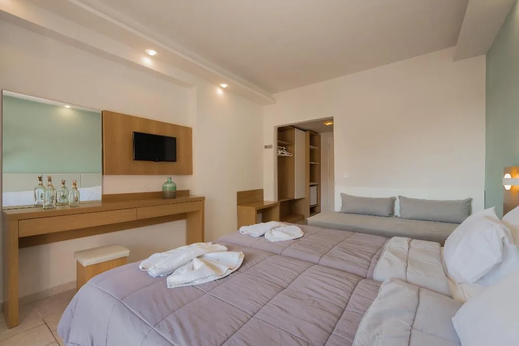 TRIPLE SUPERIOR WITH BALCONY Room, Dennys Inn, Zante