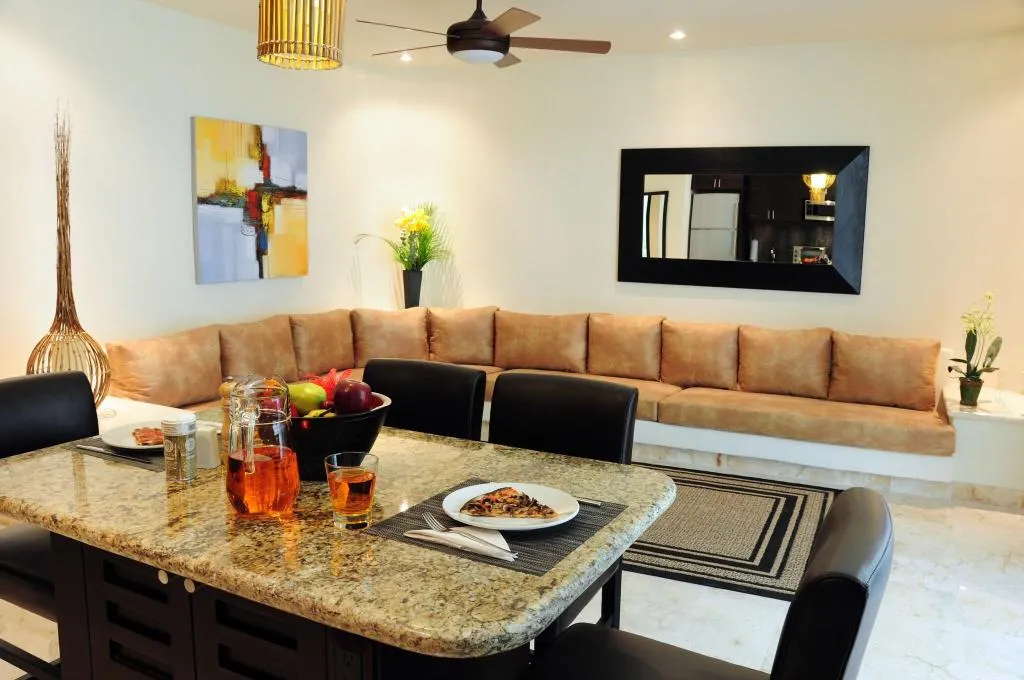 TWIN DELUXE Room, El Taj Ocean Front and Beachside Condo Hotel, Playa Del Carmen