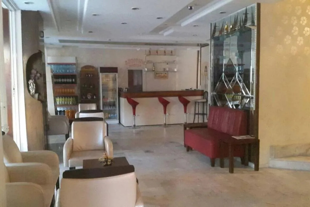 Lobby, Melike, Izmir