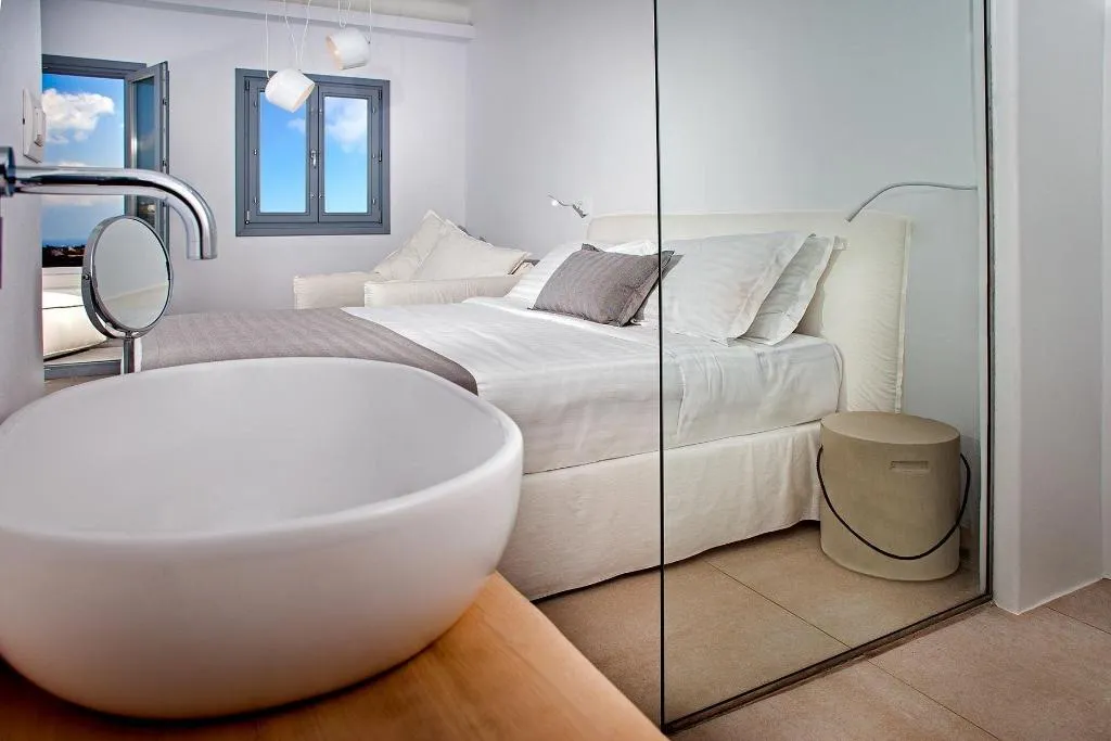 Room, Alunia Incognito Suites, Santorini