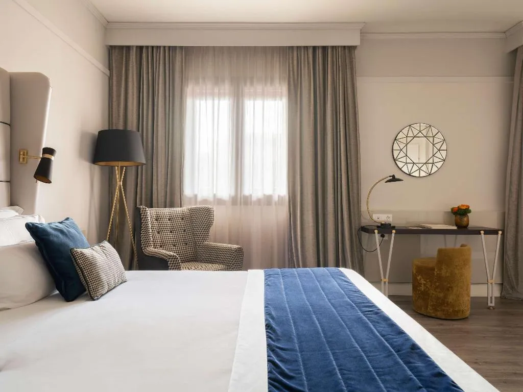 JUNIOR SUITE KING SIZE BED Room, Cerretani Hotel Firenze - MGallery Collection, Florence