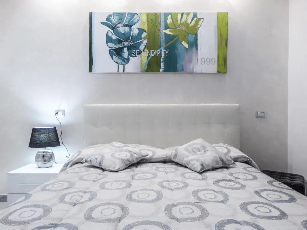 Room, Happy Home 2C, Naples