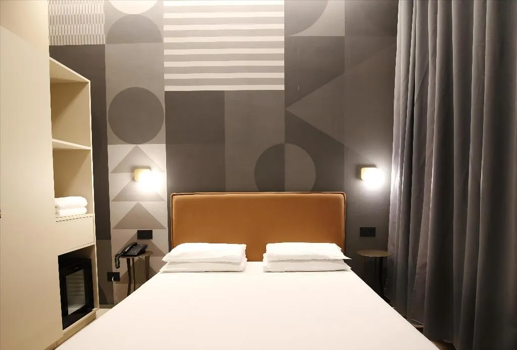 DOUBLE STANDARD Room, The B Place, Rome