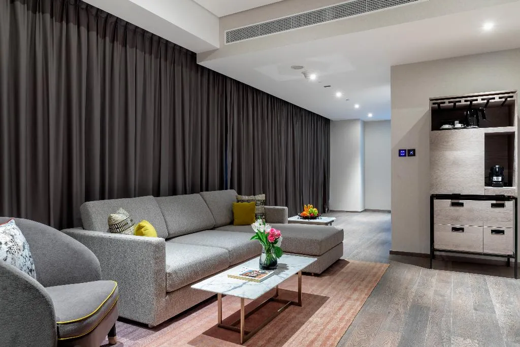 SUITE ONE BEDROOM Room, Taj Jumeirah Lakes Towers Dubai, Dubai