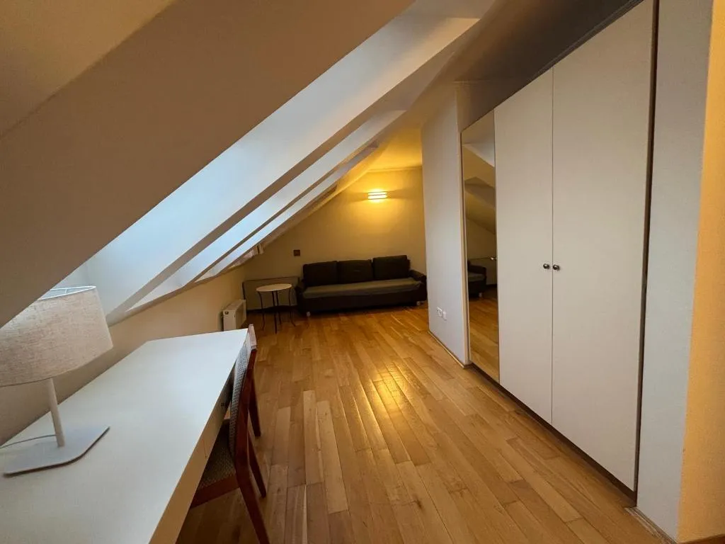 APARTMENT DUPLEX Room, The Golden Wheel, Prague