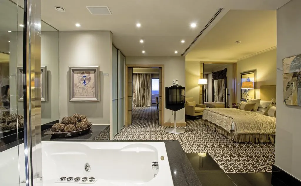 Room, Royal Savoy Madeira, Madeira