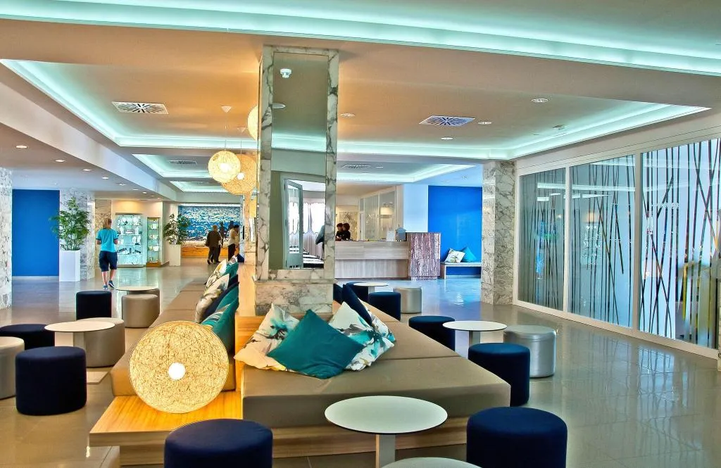 Lobby, BQ Delfin Azul, Majorca