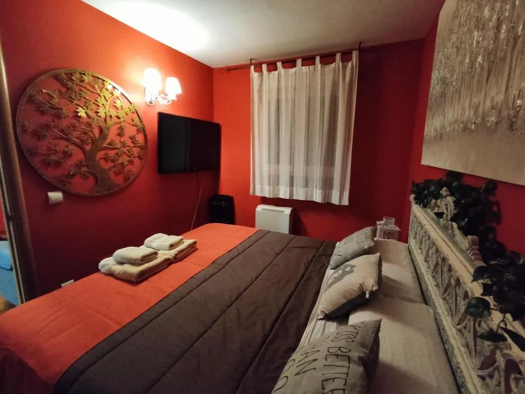 Room, Apartahotel Collarubio, Madrid
