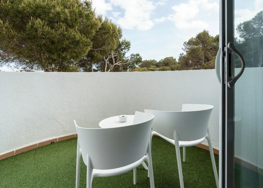 Double or Twin SUPERIOR SEA FRONT Room, Aluasoul Mallorca Resort - Adults Only, Majorca