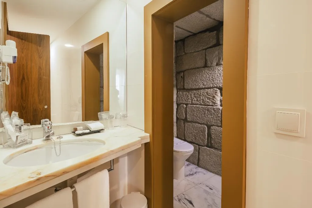 JUNIOR SUITE STANDARD Room, Forte Sao Francisco Hotel, Porto
