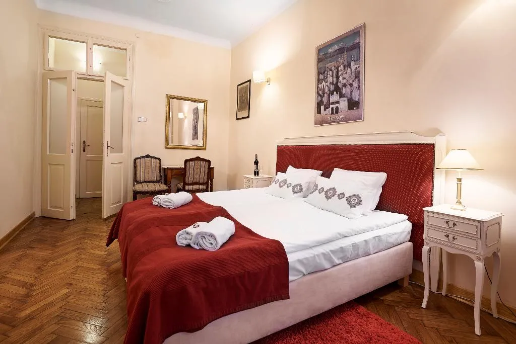 APARTMENT ONE BEDROOM Room, Gołębia 8 Residence, Krakow