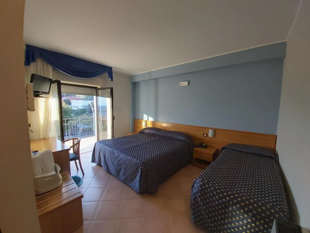 Room, Albergo Lachea, Catania