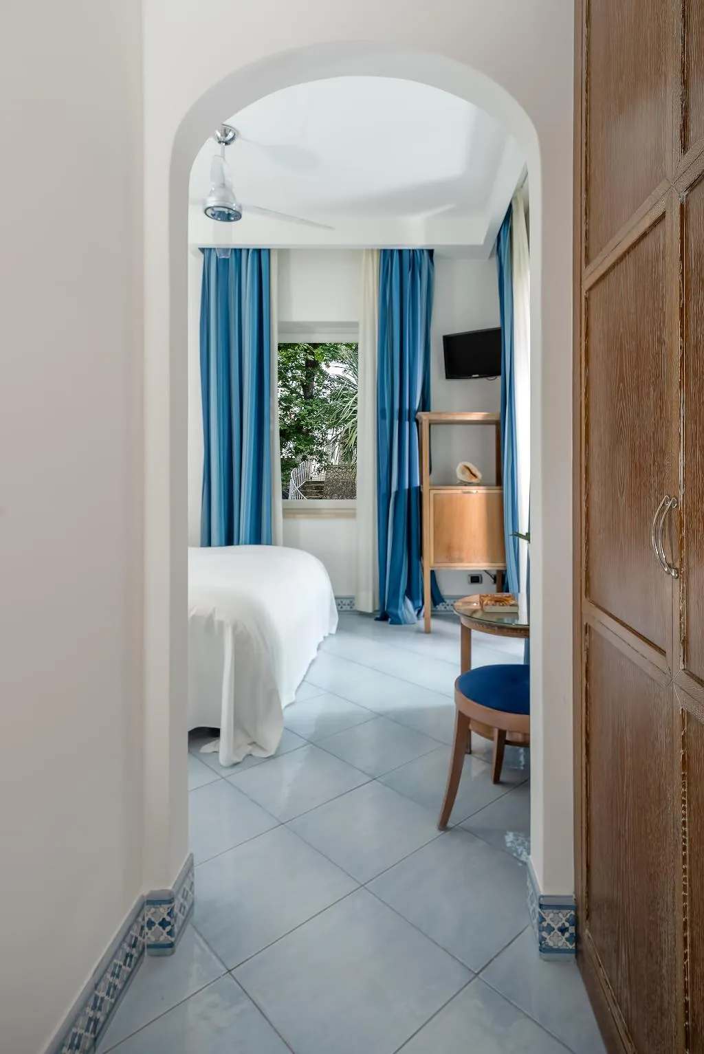 Room COMFORT Room, La Floridiana, Naples
