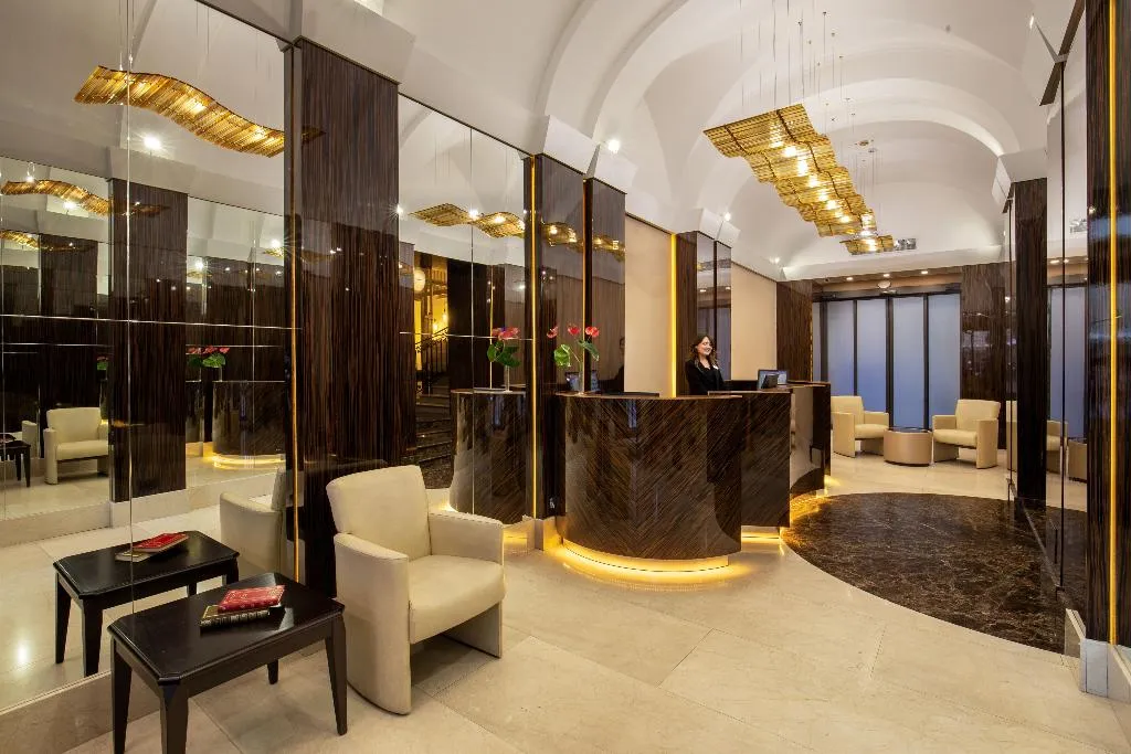 Lobby, Gioberti, Rome