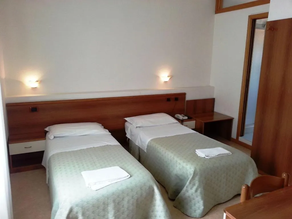 Room, Hotel Clodia, Venice