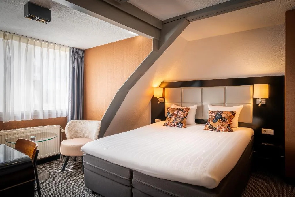 DOUBLE STANDARD Room, Mansion, Amsterdam