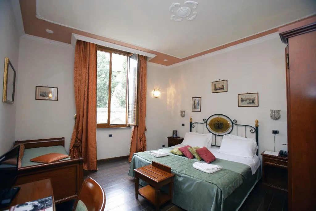 JUNIOR SUITE CLASSIC Room, Domus Florentiae Hotel, Florence