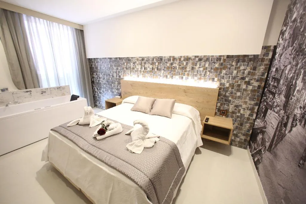 DOUBLE DELUXE Room, Relais Piazza del Plebiscito, Naples