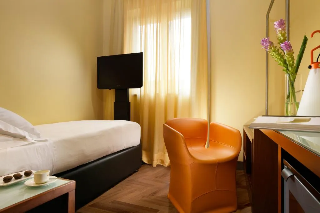SINGLE CLASSIC Room, UNA HOTELS Mediterraneo Milano, Milan