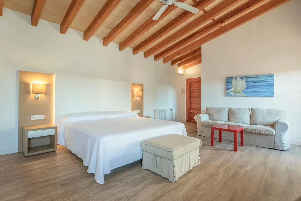 JUNIOR SUITE STANDARD Room, Finca Son Roig, Majorca