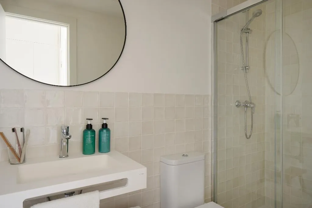 APARTMENT ONE BEDROOM WITH TERRACE Room, Factory Apartments Barcelona, Barcelona