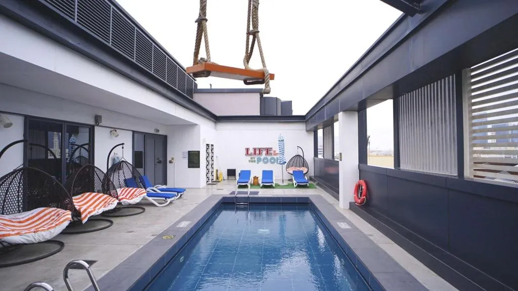 Pool, Hampton by Hilton Dubai Al Seef, Dubai