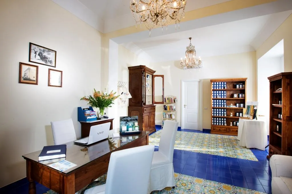 Lobby, Palazzo Margherita Positano, Naples