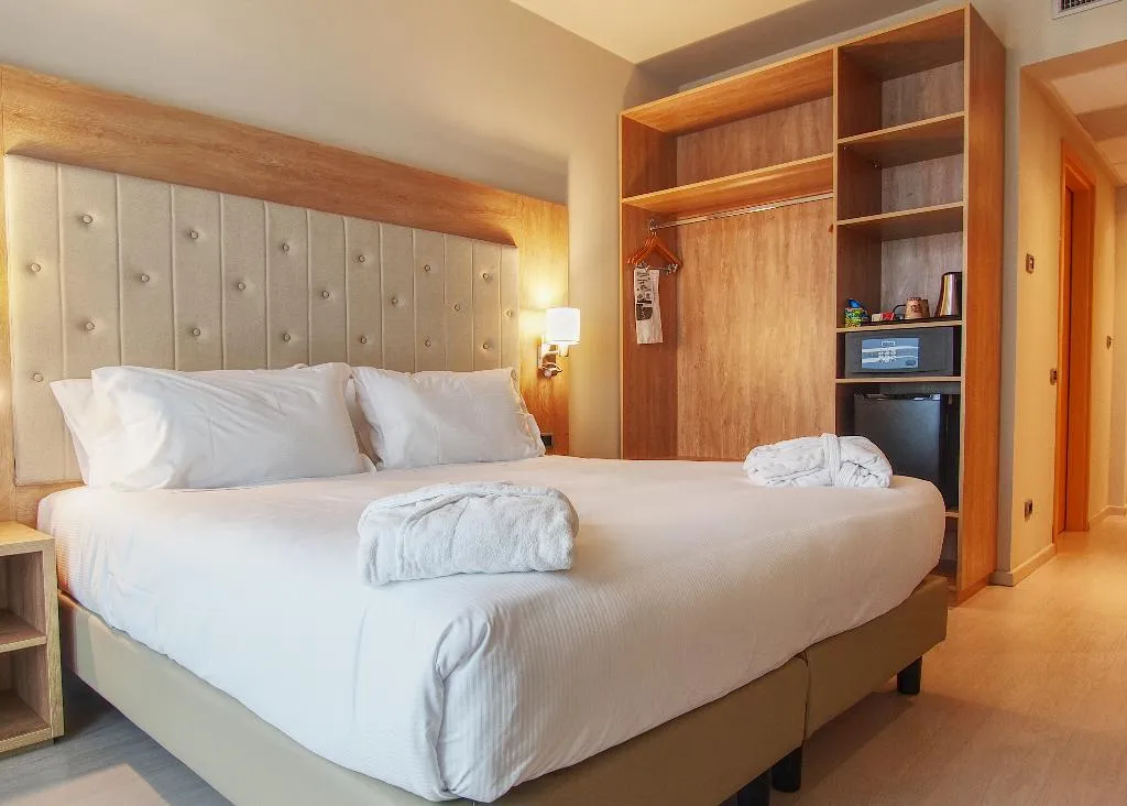 Double or Twin SUPERIOR Room, Tower Hotel Malpensa, Milan