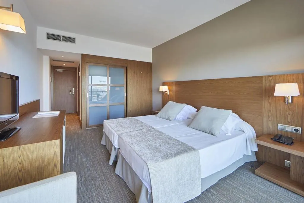 TWIN SEA VIEW WITH BALCONY Room, Playa Golf, Majorca