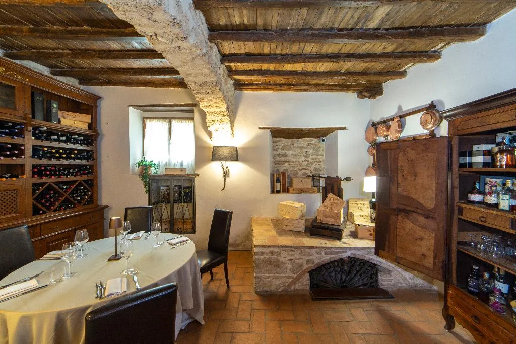 Restaurant, Palazzo Del Papa Agriturismo, Perugia