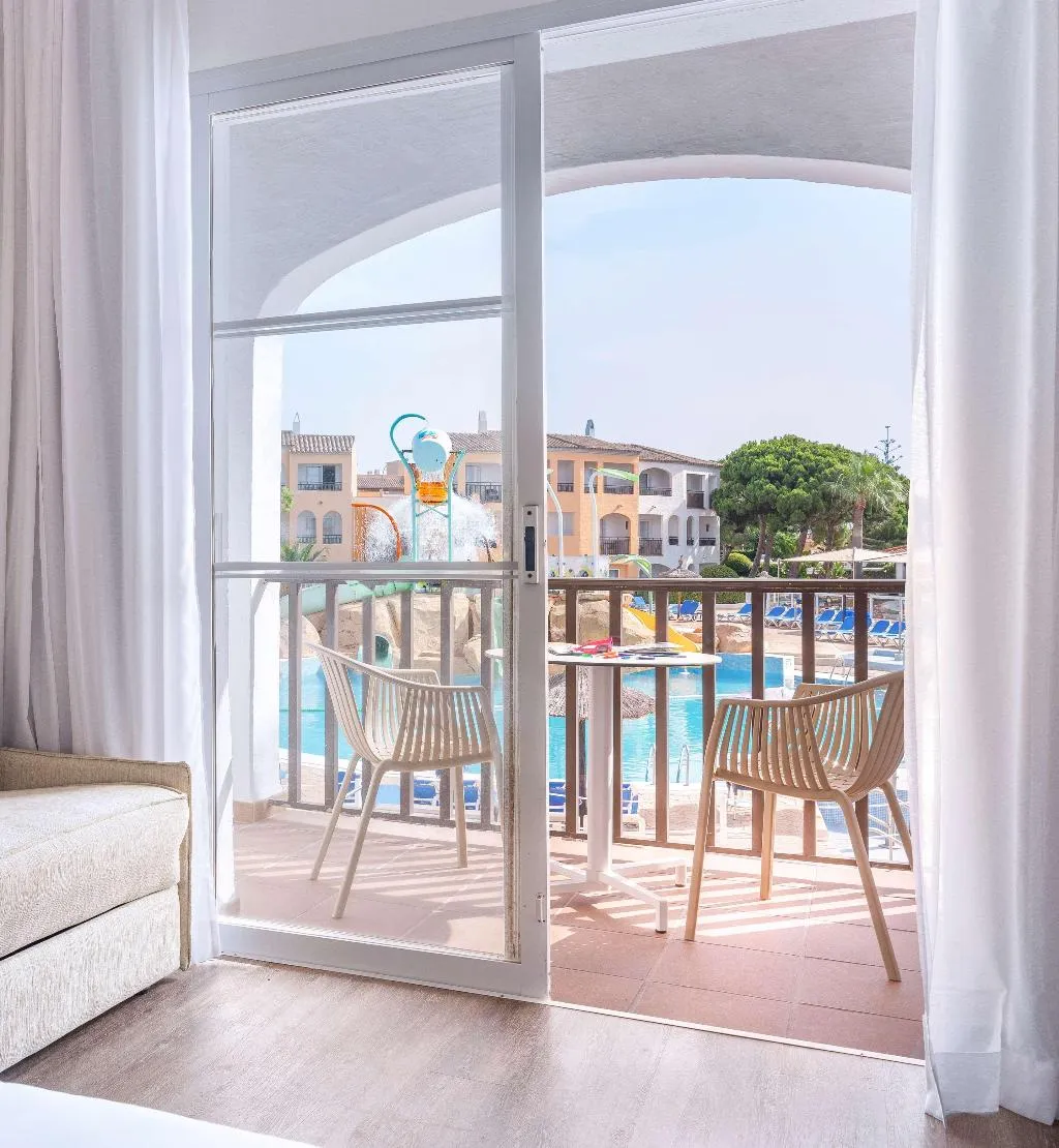 DOUBLE POOL VIEW Room, Sol Falco Menorca, Menorca