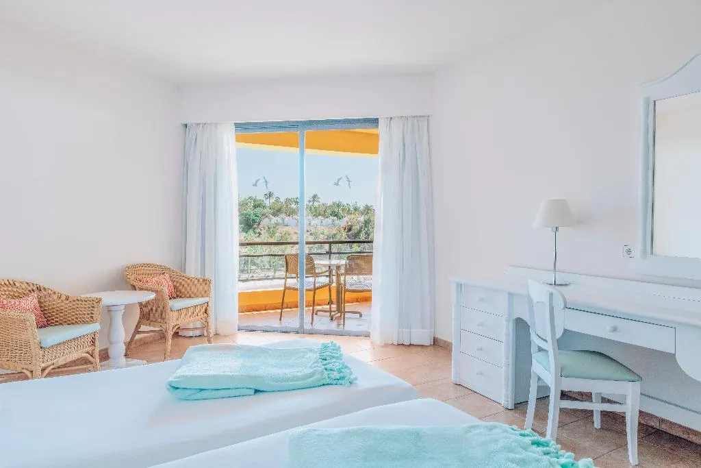 DOUBLE SINGLE USE SIDE SEA VIEW Room, Iberostar Waves Playa Gaviotas, Fuerteventura