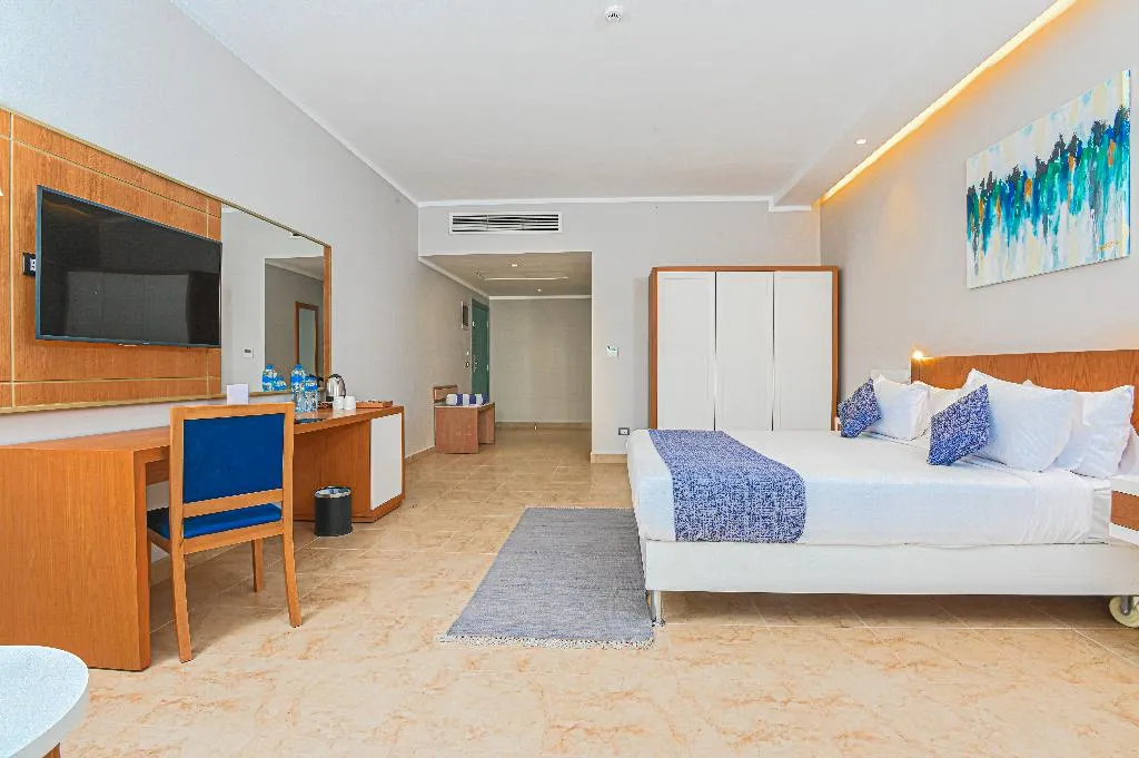 TRIPLE PREMIUM Room, Sataya Resort Marsa Alam, Red Sea Riviera