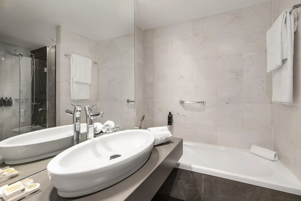 Double or Twin DELUXE Room, Eurostars das Letras, Lisbon