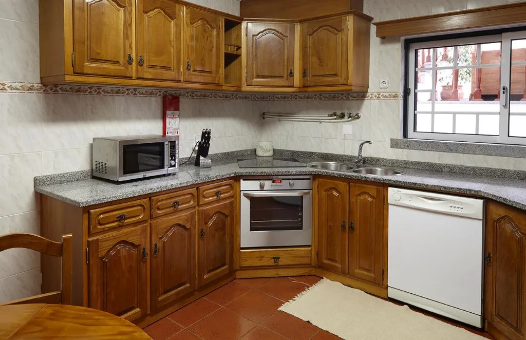 APARTMENT CAPACITY 10 Room, Abrigo Da Montanha Guest House, Porto