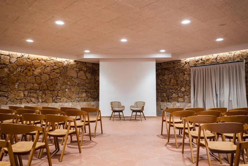 Conferences, Mangia’s Brucoli Sicily Autograph Collection, Catania