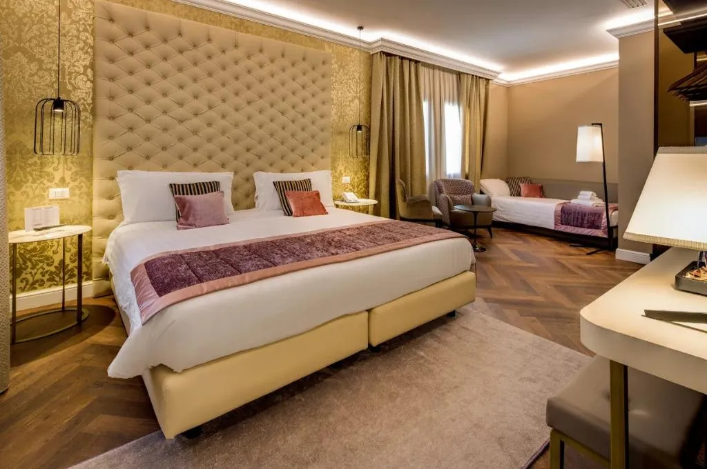 DOUBLE DELUXE Room, CHC Continental, BW Premier Collection, Venice