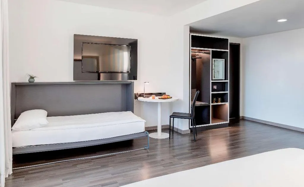 FAMILY ROOM STANDARD Room, INNSiDE by Melia Berlin Mitte, Berlin
