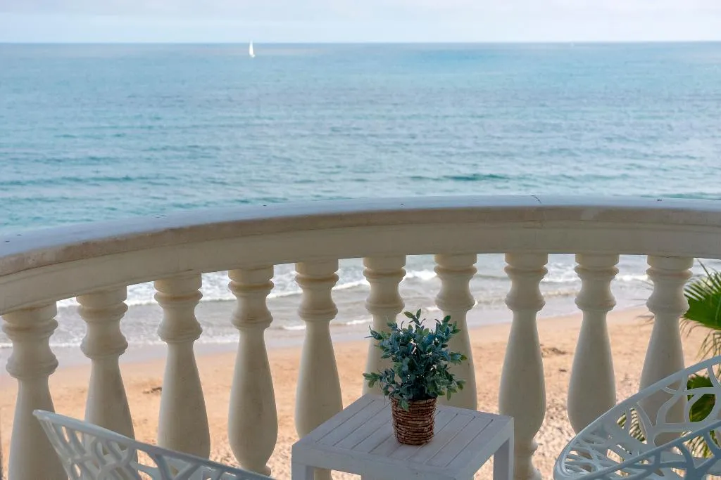 DOUBLE DELUXE SEA VIEW Room, URH Sitges Playa, Costa Brava